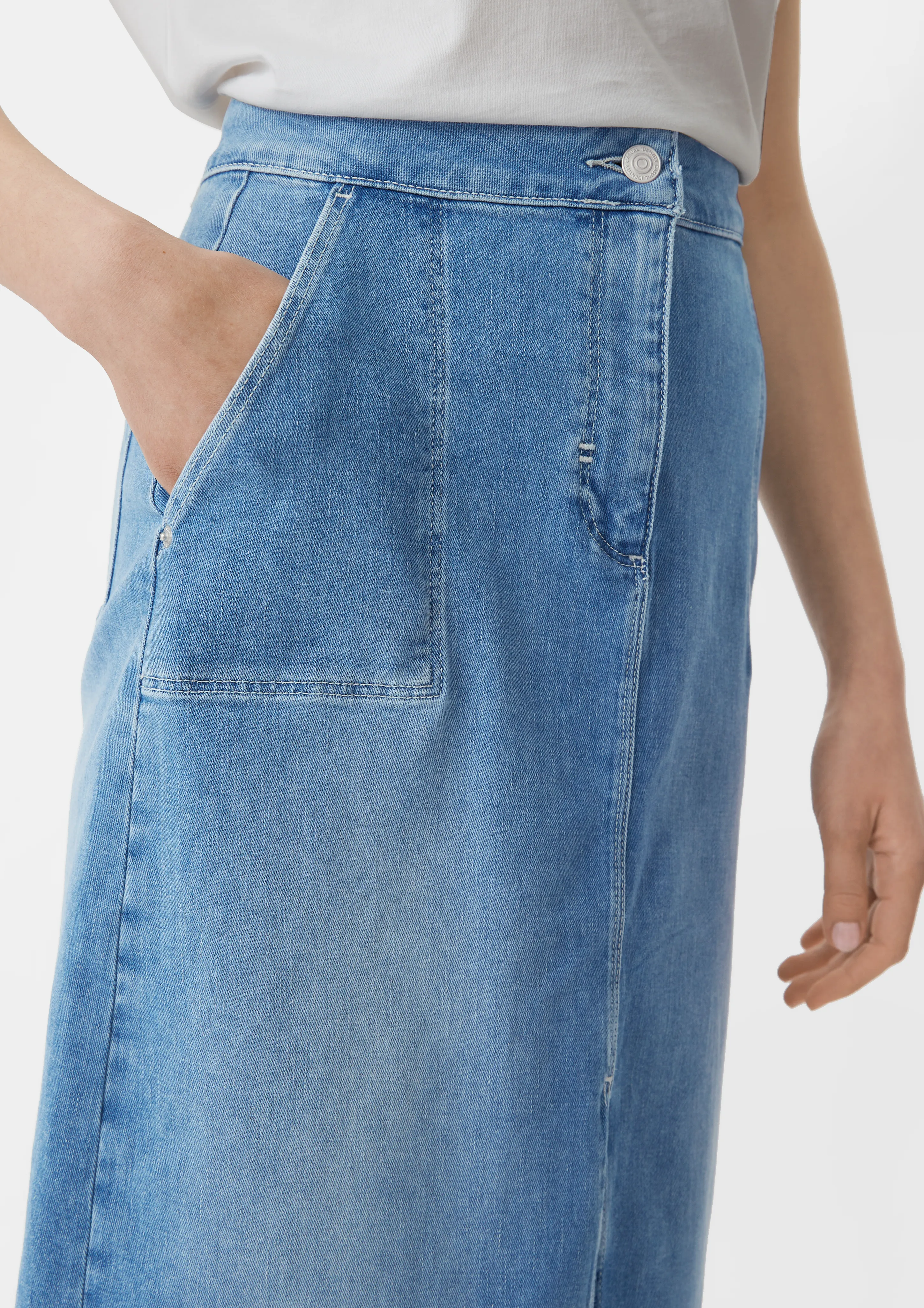 Midi-Rock aus Denim