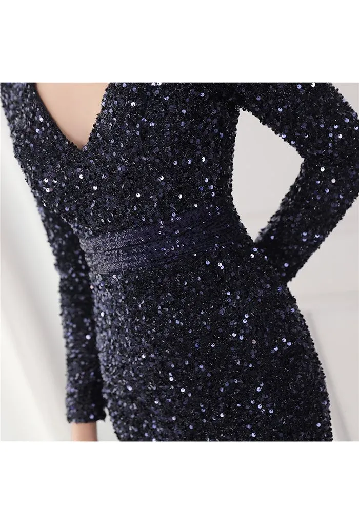 Paillettenbesetztes Kleid mit V-Ausschnitt und Seitenschlitz in Marineblau